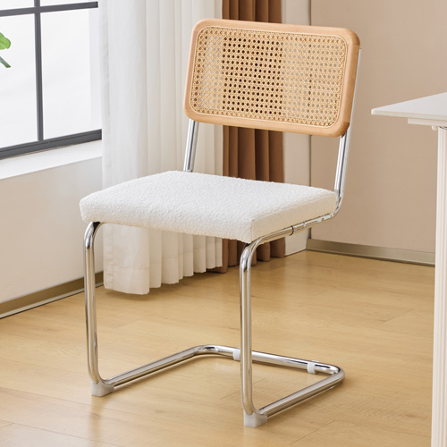 Lot de 2 chaises en cannage, tissu bouclé beige et métal chromé - Muse