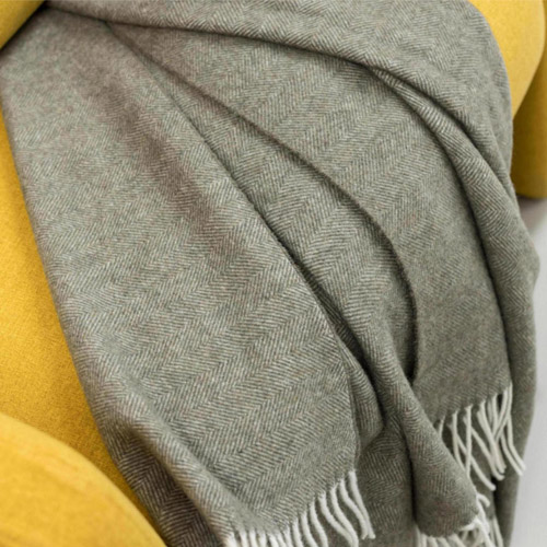 Plaid en laine vert olive 130 x 190 - Carina