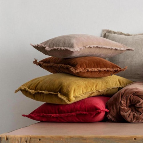 Coussin à frange en velours marron caramel 45 x 45 cm - Fara