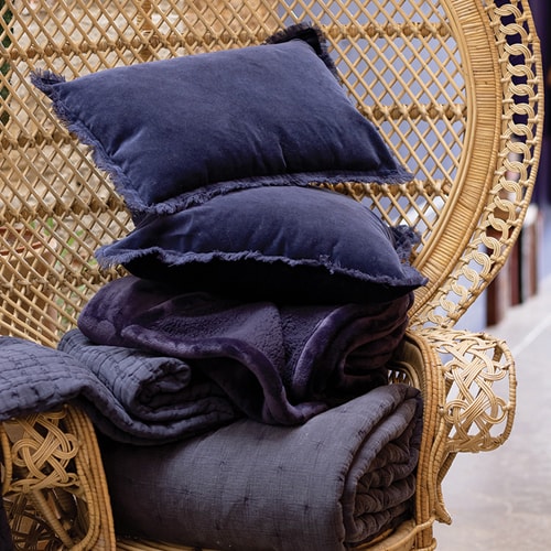 Coussin à frange en velours bleu marine 45 x 45 cm - Fara