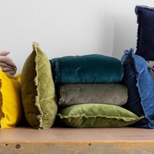 Coussin à frange en velours vert olive 40 x 65 cm - Fara
