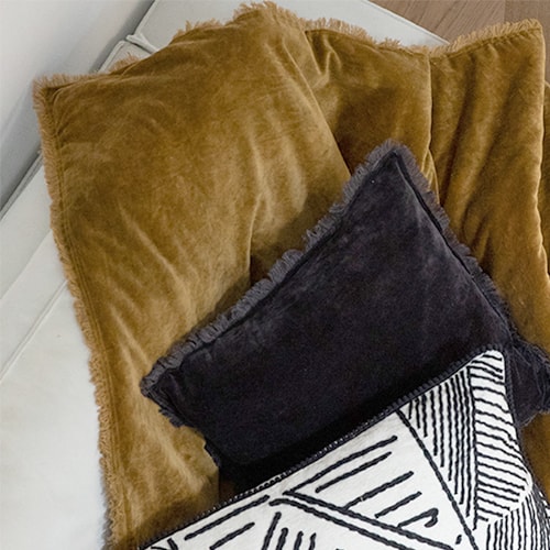 Coussin à frange en velours gris ombre 45 x 45 cm - Fara