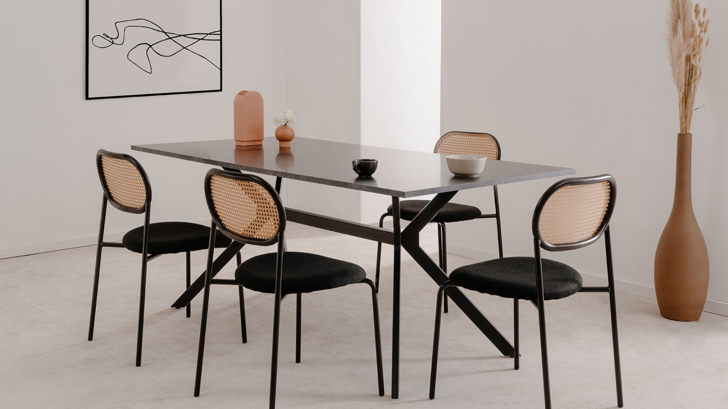 Lot de 4 chaises en tissu noir et cannage - Loyd