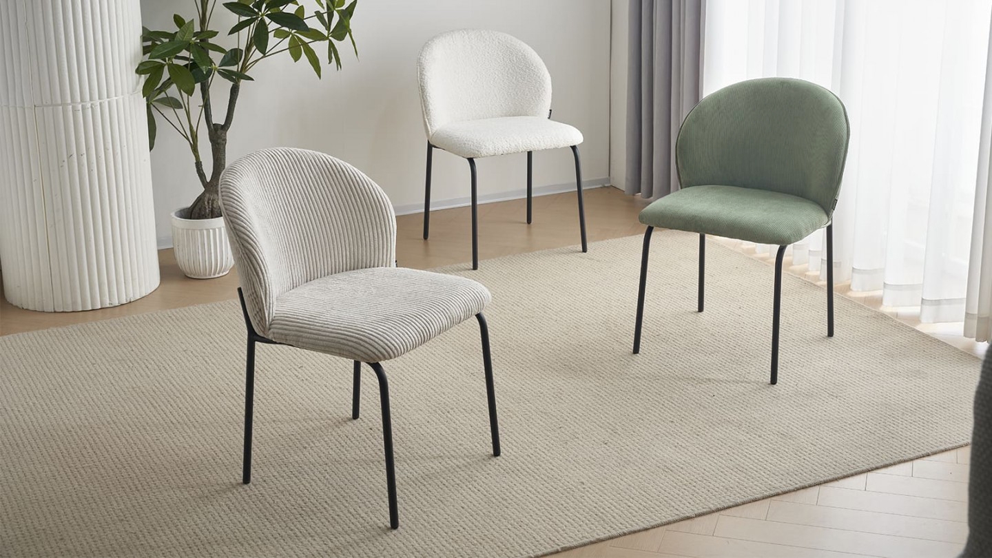 Lot de 2 chaises de salle à manger en velours côtelé vert kaki - piètement en métal noir - Noé