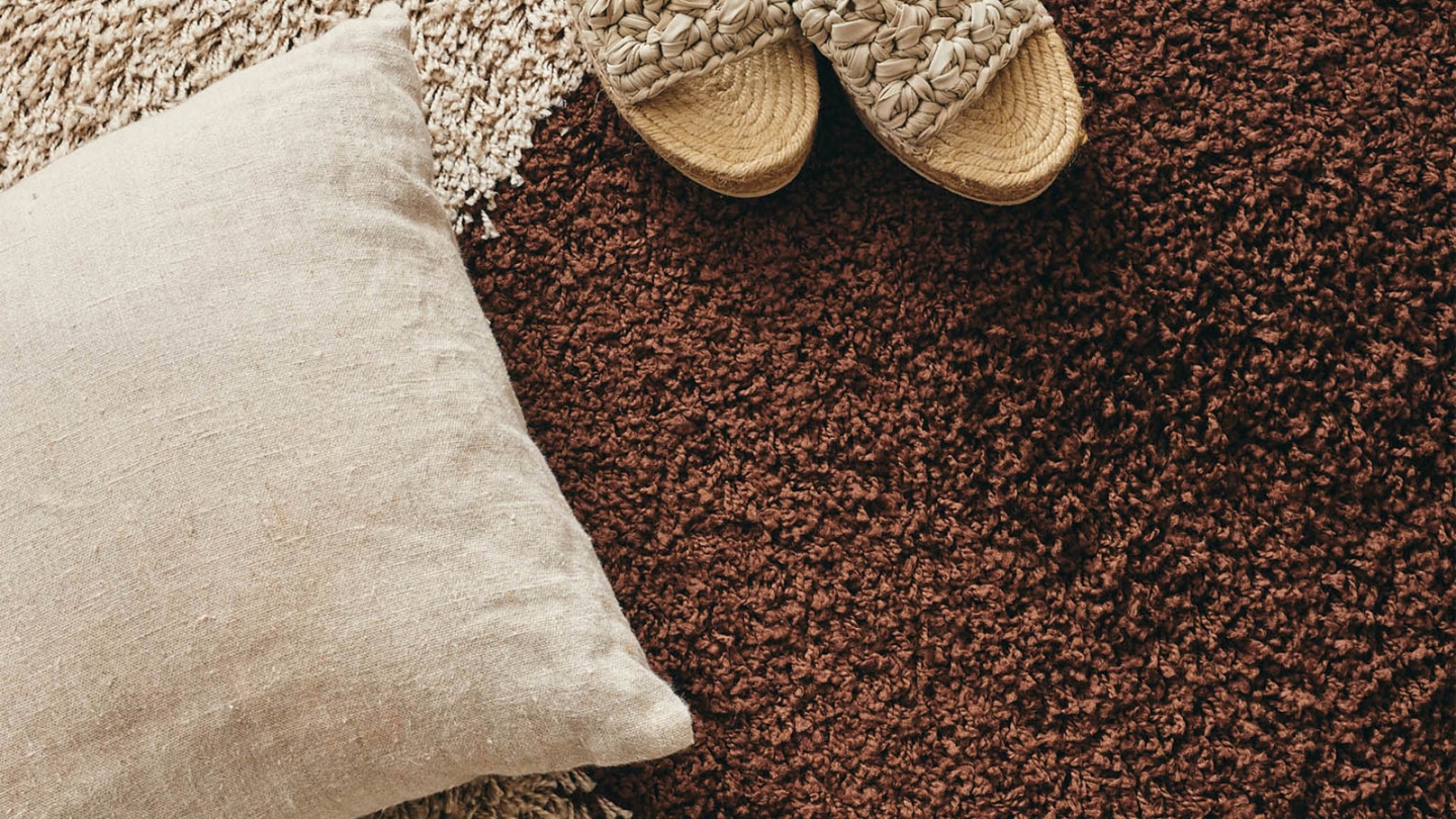 Tapis shaggy motif abstrait marron beige 200x280 cm - Finley