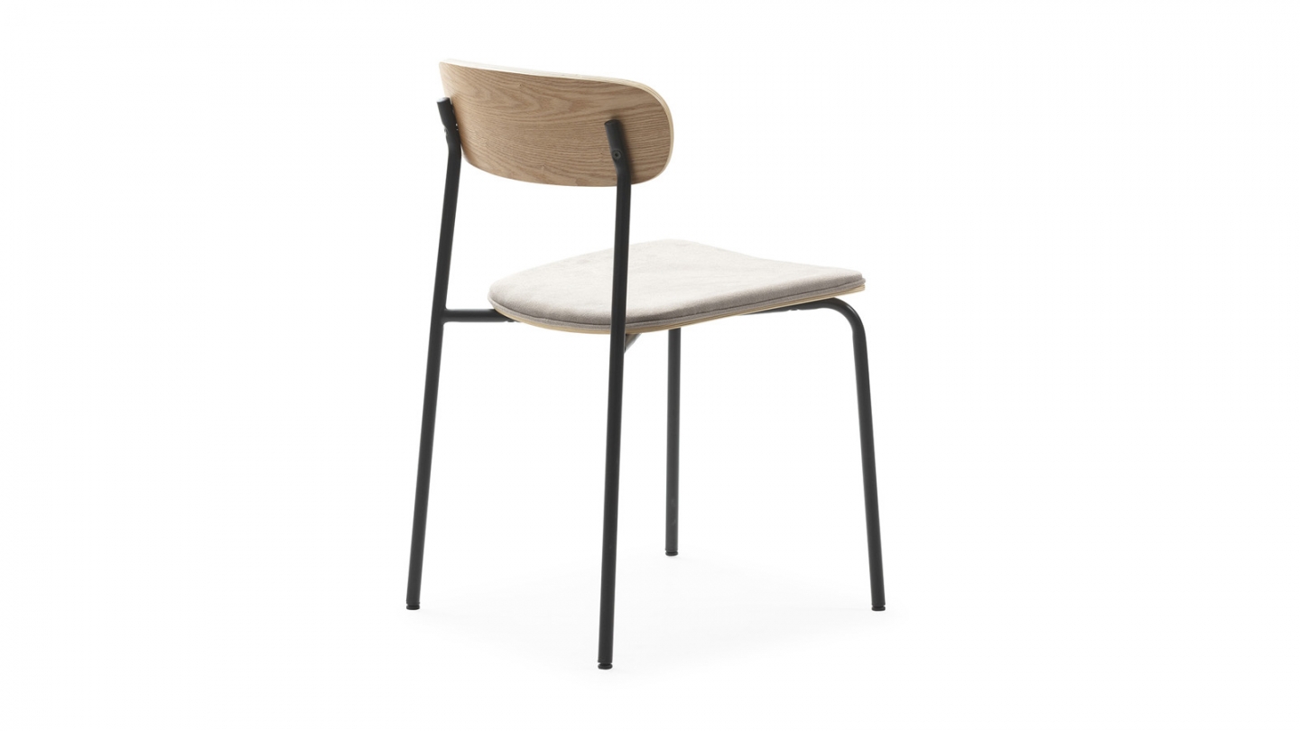 Lot de 2 chaises en tissu taupe et effet bois - Svala