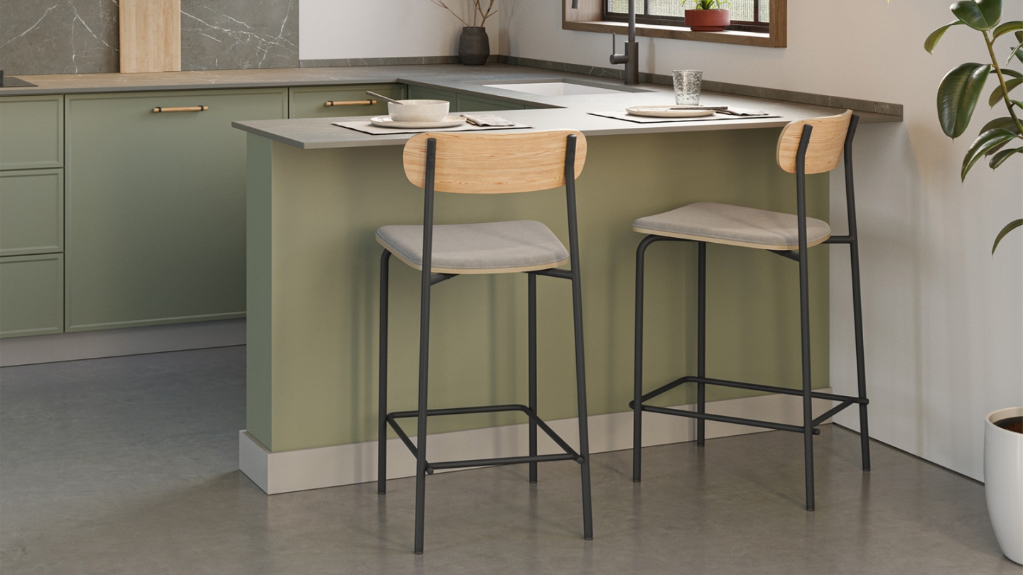 Lot de 2 tabourets de bar en tissu taupe et effet bois - Svala