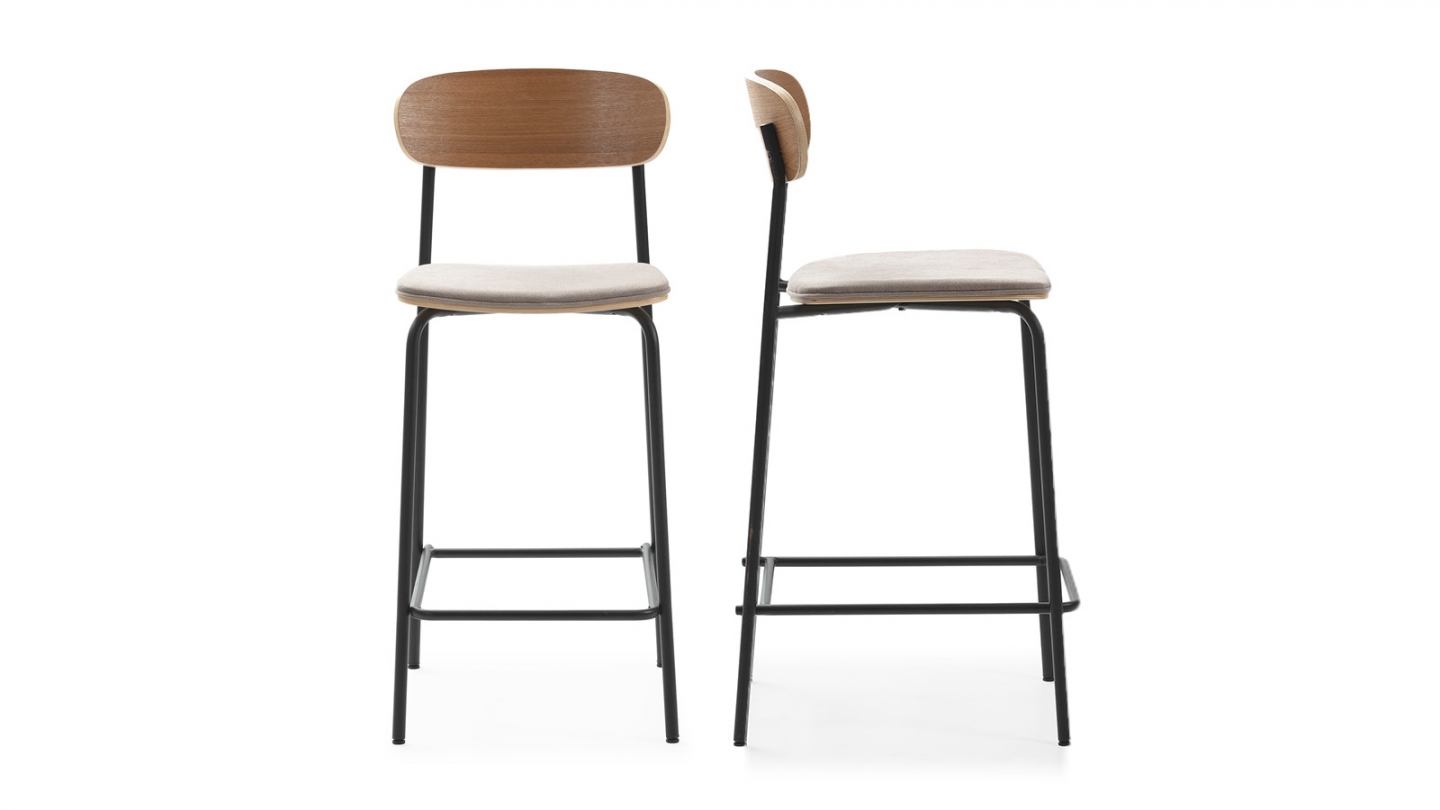 Lot de 2 tabourets de bar en tissu taupe et effet bois - Svala