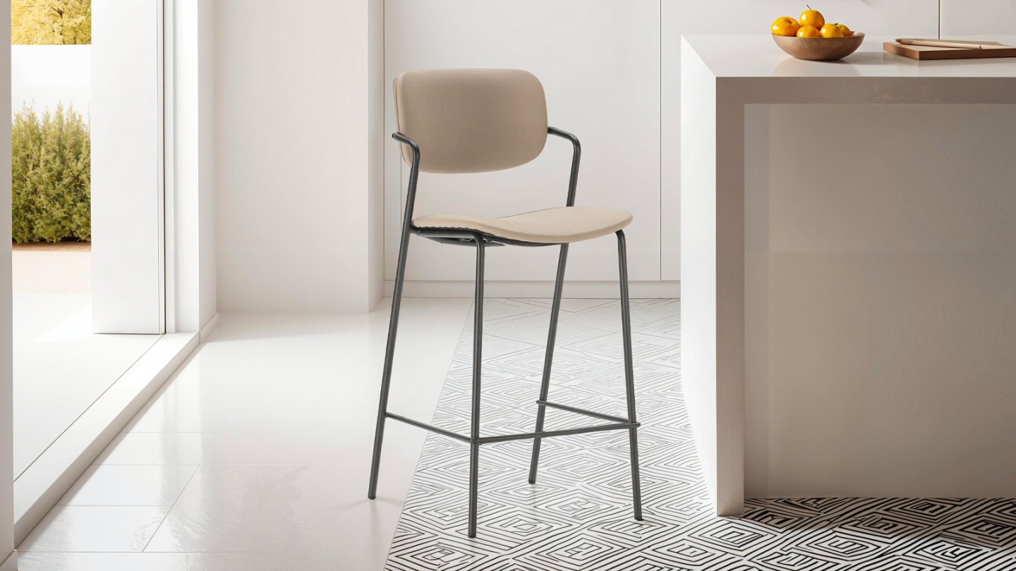 Lot de 2 tabourets de bar en simili cuir taupe - Skandi
