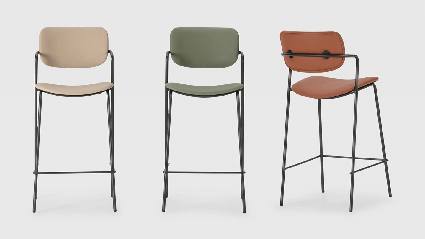 Lot de 2 tabourets de bar en simili cuir vert olive - Skandi