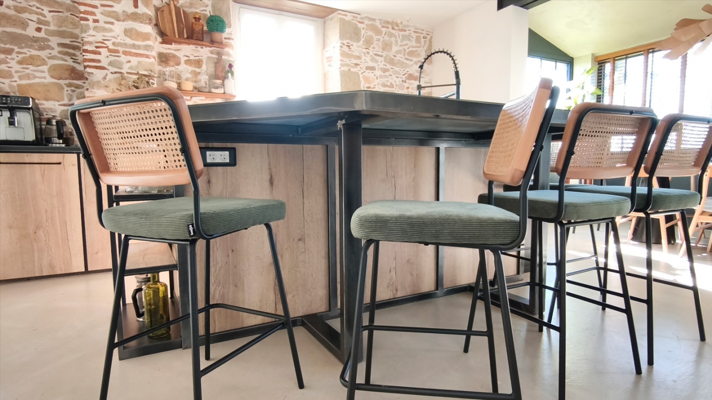 Lot de 2 tabourets de bar en velours côtelé vert et cannage naturel - Muse