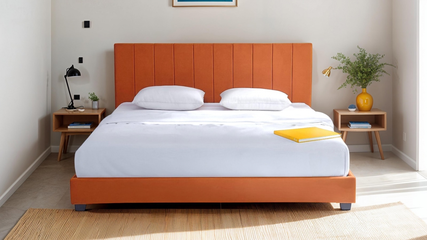 Lit adulte 180x200 cm avec tête de lit capitonnée en velours terracotta - William