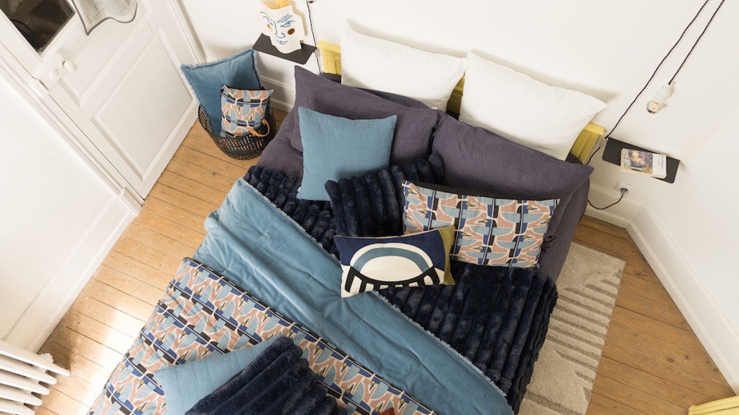 Plaid en velours bleu acier 135 x 200 cm - Fara
