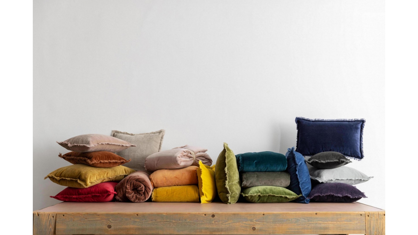 Coussin à frange en velours bleu marine 40 x 65 cm - Fara