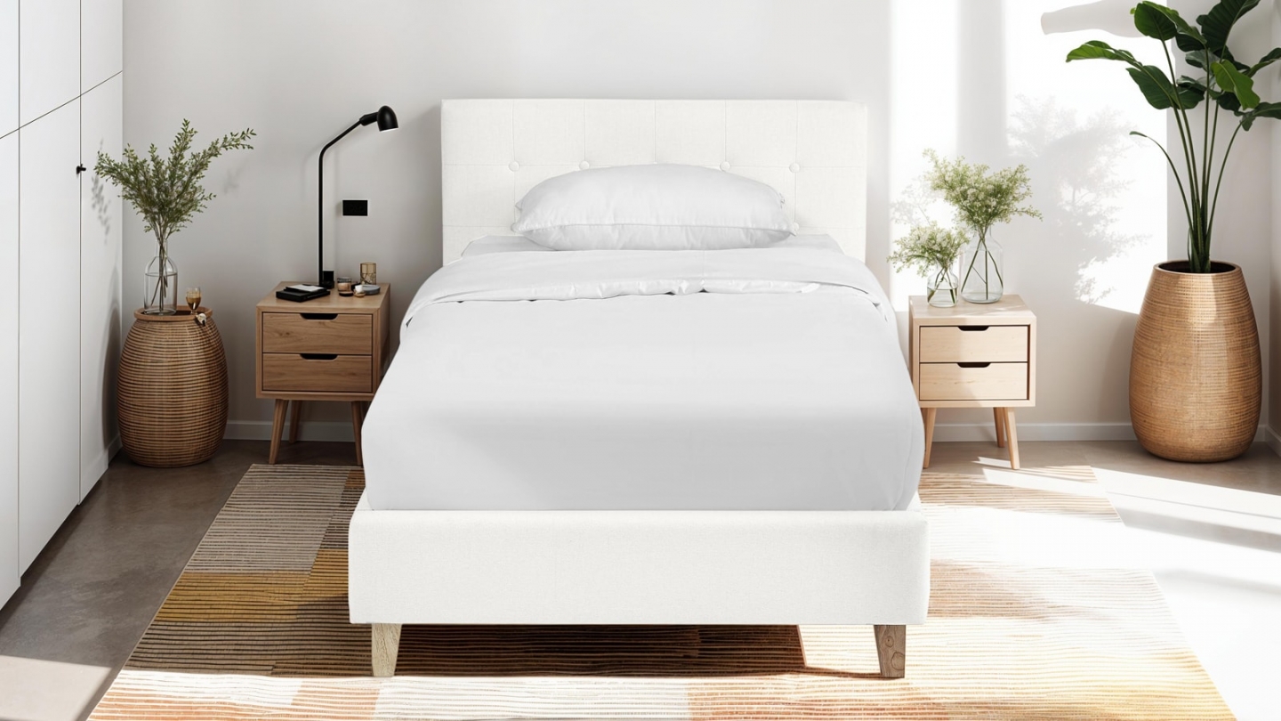 Lit adulte 90x190 cm avec tête de lit capitonnée en tissu beige - Milo