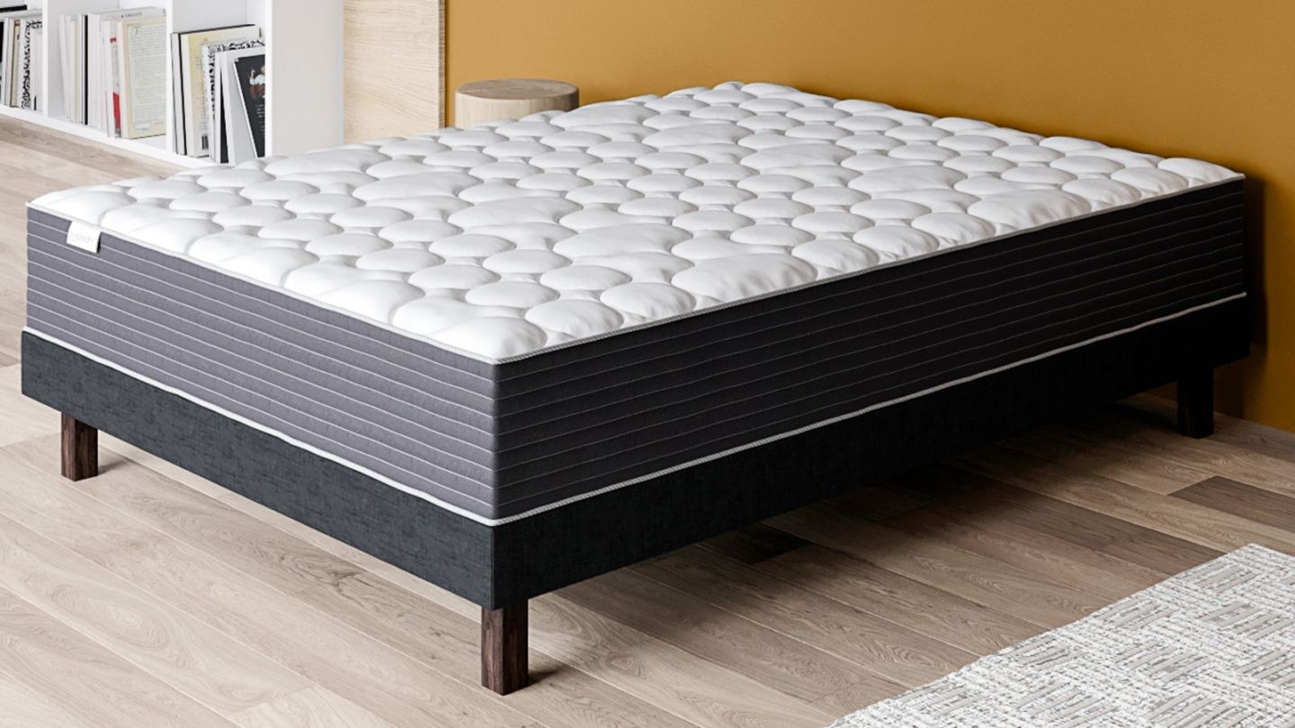 Matelas ressorts ensachés 140x190 Spring Plus Hbedding - Mousse à mémoire de forme et ressorts ensachés.